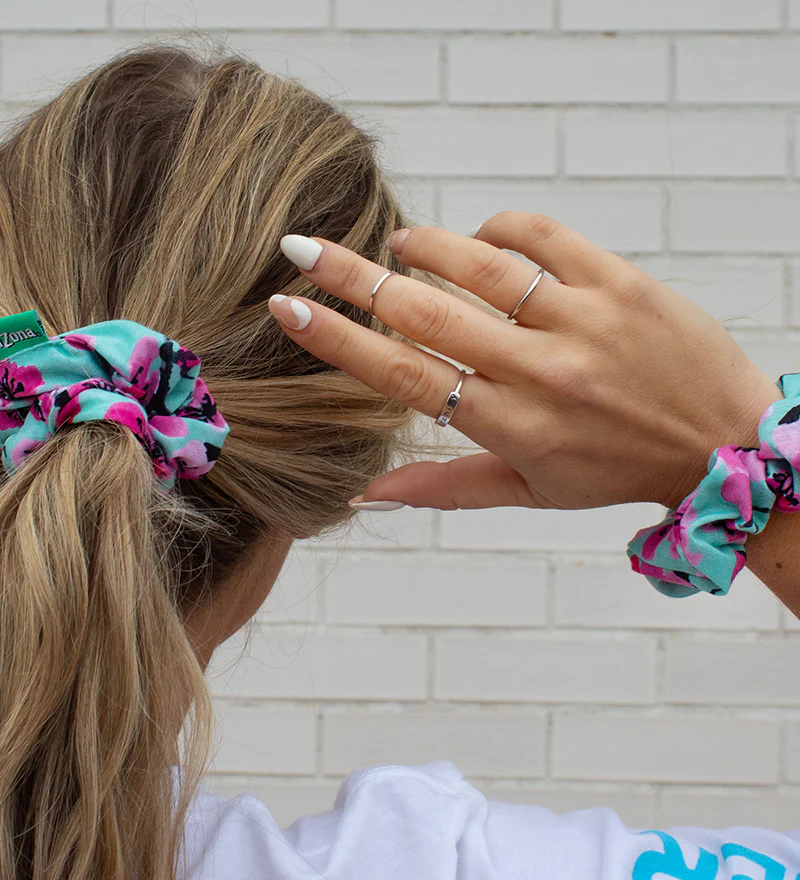 120-teal-pink-cherry-blossom-scrunchie-3.webp Teal & Pink Cherry Blossom Scrunchie
