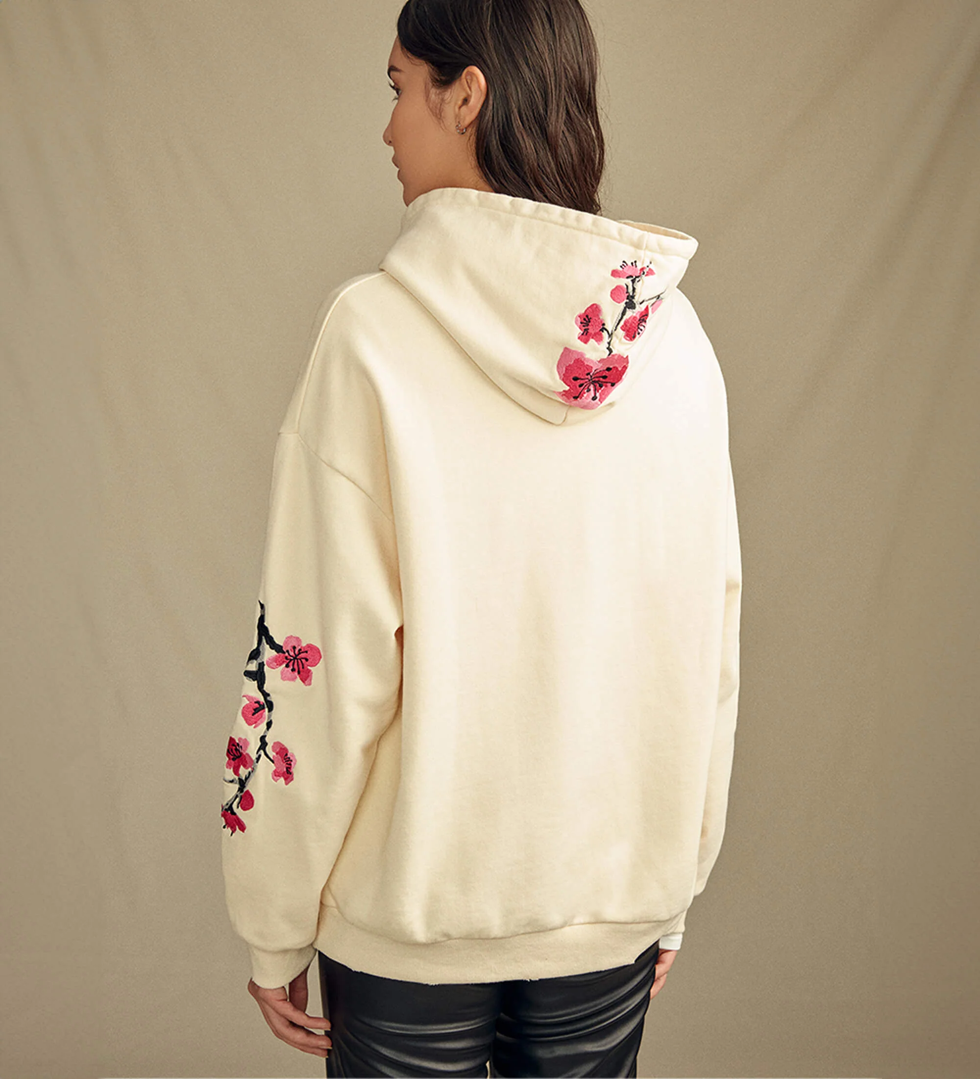 610-heritage-ivory-cherry-blossom-embroidered-cotton-hoodie-5.webp Heritage Ivory Cherry Blossom-Embroidered Cotton Hoodie