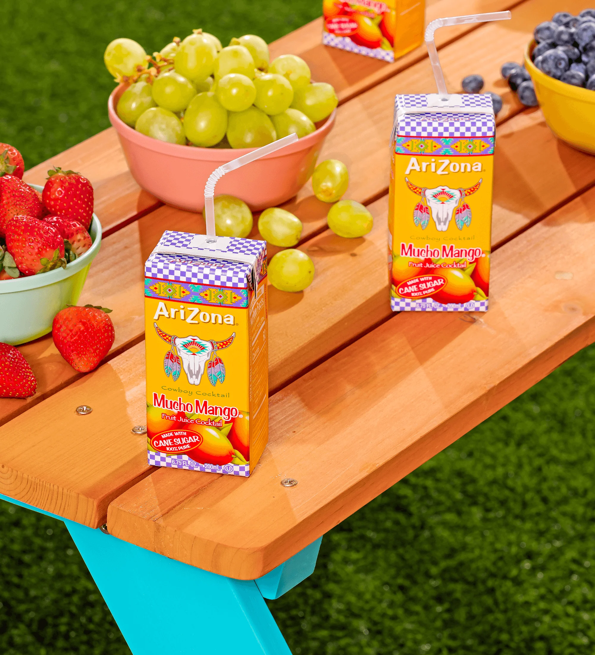 Mucho Mango Juice Box | 6.75 oz. / 8-pack